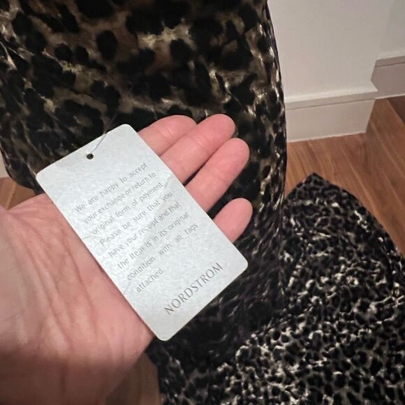 Sho by Tadishi gown NWT - Picture 9 of 16